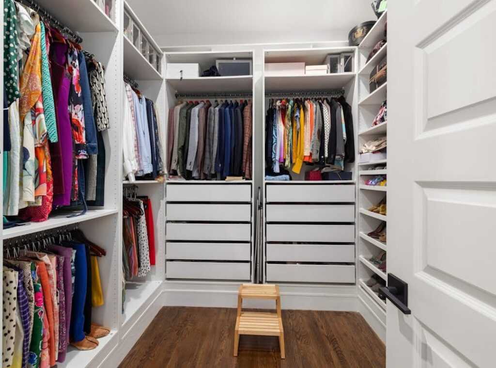 maximize closet space