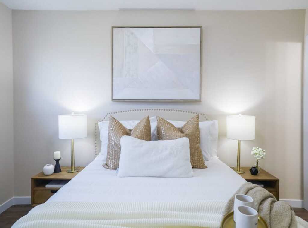 professional stagers design tips