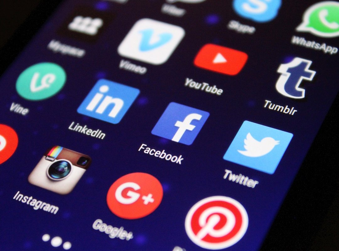 Is 'Yawawe' Offensive? Navigating the Social Context